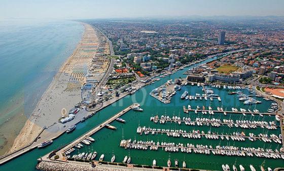 Hotel Mia Restaurant Airport Rimini Bagian luar foto